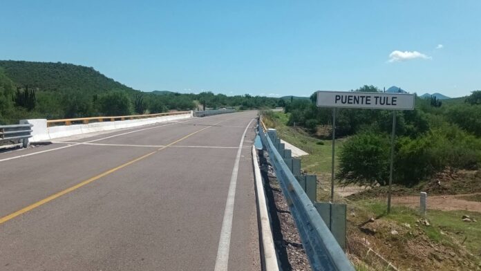 Alertan por presunto riesgo en puente