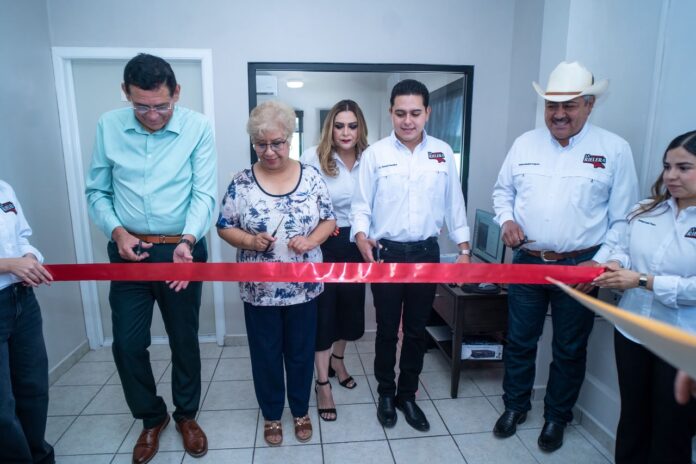 Reinauguran XHEPS, con nuevo dueño y nuevo edificio; bajo la imagen “La Rielera 102.1 FM, tu estación, tu música”.