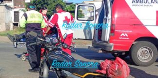Motociclista herido al chocar frente a la terminal Pemex