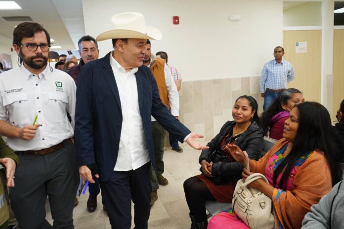 Cumplen Durazo y Sheinbaum compromiso pendiente desde 2014; iniciarán nuevo hospital en Ures; con el respaldo del Gobierno de México, a través de IMSS-Bienestar, se fortalece la infraestructura hospitalaria en la entidad, y se da un paso hacia el futuro para brindar atención a las familias del Río Sonora.