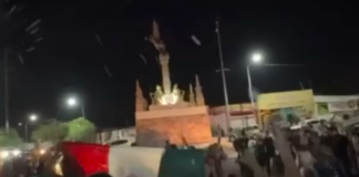 Joven es golpeado en el Angel de la Independencia, por haber agredido a su esposa