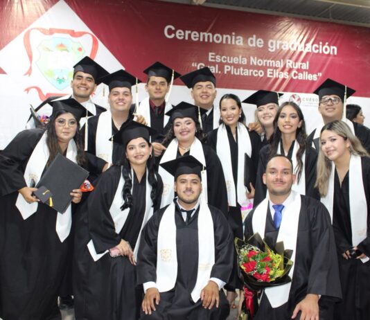 Más de 800 estudiantes egresan de Escuelas Normales y UPN de Sonora