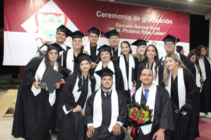 Más de 800 estudiantes egresan de Escuelas Normales y UPN de Sonora; también se graduaron alrededor de 150 de programas de posgrado.