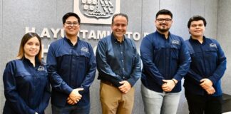 Apoya Toño Astiazarán a estudiantes que construyen prototipo de vehículo todoterreno a control remoto