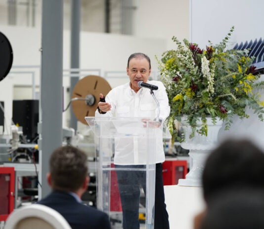 Gobernador Durazo fortalece alianza estratégica con industria aeroespacial en Sonora