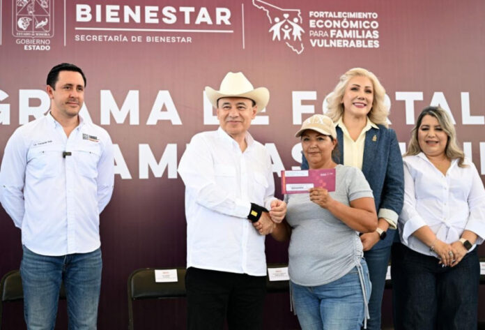 Cumple Durazo compromiso de apoyar a 16 mil familias vulnerables de Sonora; durante su gira por Cajeme, también supervisó la rehabilitación de la calle Jacinto López, obra en la que se invierten 79 millones de pesos entre el gobierno estatal y municipal.