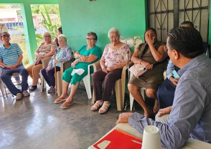 Ramón Flores fortalece el diálogo con familias del ejido Santa Clara y refrenda su compromiso con las comunidades rurales de Guaymas.