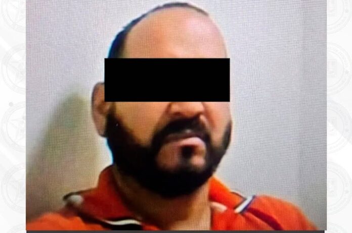 ‘El Florero’ enfrenta la justicia por agredir a jovencita en plena vía pública; es 26 años mayor que élla, con quien sostenía una relación de noviazgo.