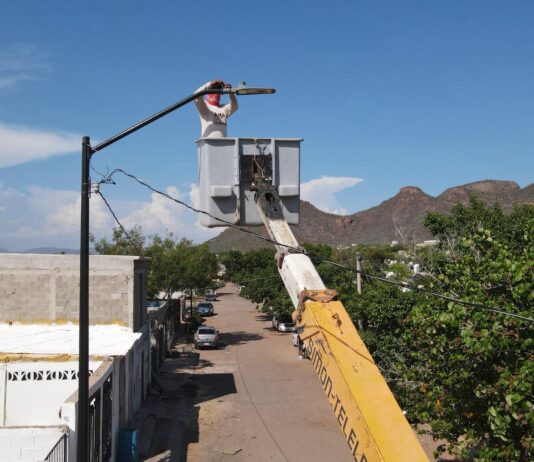 Rehabilita Ayuntamiento 120 luminarias en las colonias Ocotillo 1 y 2