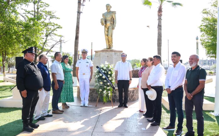 Conmemora Ayuntamiento el CXLVI aniversario luctuoso del General José María Yáñez; se llevó a cabo guardia de honor y colocación de ofrenda floral al pie de su monumento.