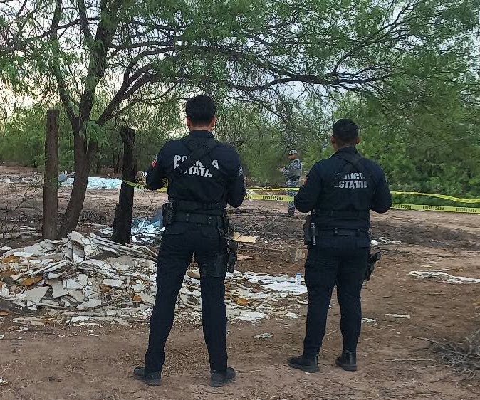 Piden ayuda para identificar a hombre hallado sin vida en San José; tendría entre 3 a 4 días de haber fallecido; el cuerpo estaba en el monte; aquí, las prendas de vestir que traía.