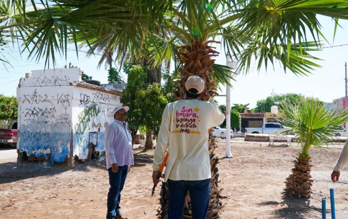 Realiza Ayuntamiento trabajos de limpieza en colonia Sahuaripa; como parte de las acciones permanentes para mantener en mejores condiciones las áreas de uso común.