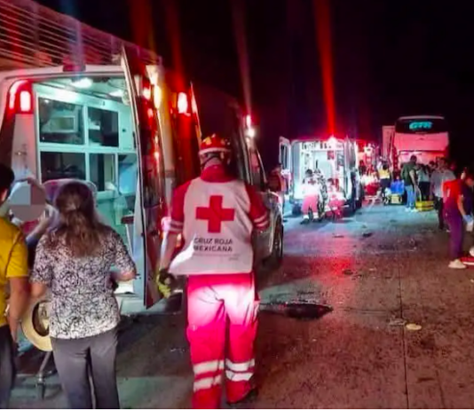 Con 7 meses de embarazo, hoy lucha por salvar a su bebé tras el camionazo