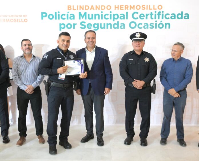 Reconoce Toño Astiazarán preparación de la Policía Municipal con certificación por segunda ocasión de CERTIPO; integrantes de la Jefatura de Policía Preventiva y Tránsito Municipal concluyeron exitosamente su recertificación.