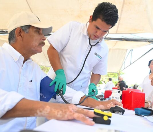 Promueve Toño Astiazarán más de 45 mil acciones de salud en área urbana y rural