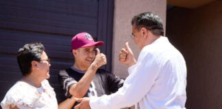 Ramón Flores cambia vidas con la entrega de apoyos de movilidad a familias de Guaymas