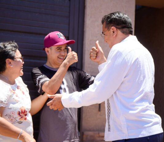 Ramón Flores cambia vidas con la entrega de apoyos de movilidad a familias de Guaymas