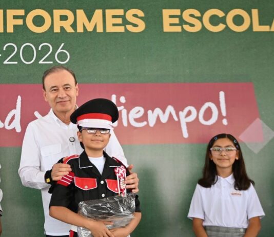 Entrega Gobernador Durazo más de 35 mil uniformes gratuitos en Cajeme antes del inicio de ciclo escolar