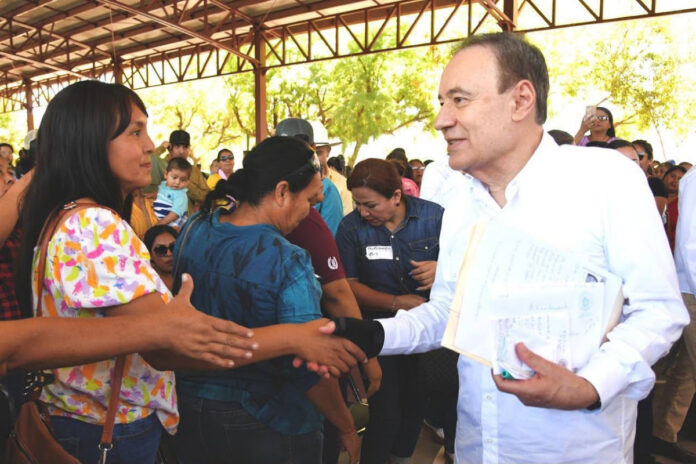 Gobernador Durazo cumple compromiso con nuevo Hospital Universitario en Etchojoa; el nosocomio que se construye en el marco del Plan México, con el respaldo de la presidenta Claudia Sheinbaum, brindará servicios de salud a las poblaciones más vulnerables de Sonora y da cumplimiento a una promesa del gobierno de Alfonso Durazo.