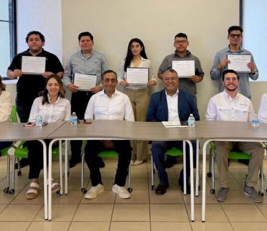 Fortalecen alianza con empresa internacional en beneficio de estudiantes