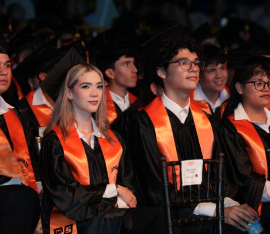 Egresan más de 230 mil estudiantes en 50 años de Cobach Sonora