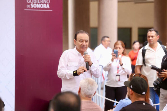Garantizan Durazo y Sheinbaum seguridad y certeza patrimonial a más de 500 familias con cancelaciones de hipotecas; más de 500 familias de Hermosillo fueron beneficiadas con la entrega gratuita de cancelaciones de hipotecas que les garantiza certeza jurídica sobre su patrimonio, eliminando costos y trámites que anteriormente podían representar entre 16 mil y 20 mil pesos.