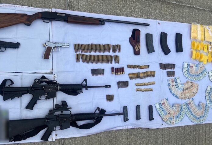 Detienen a cinco con armamento; operativo llevado a cabo por autoridades de seguridad de los tres niveles de gobierno.