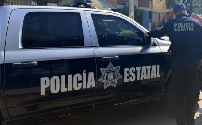 Recuperan vehículo con reporte de robo; estaba abandonado en calles de la colonia Buenos Aires.