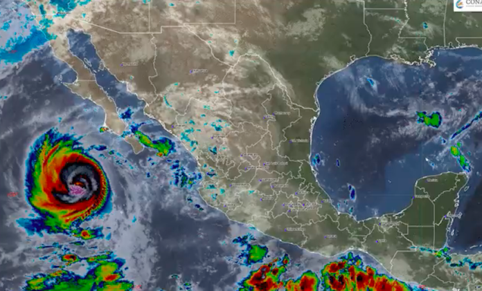 El huracán Polo y la D.T. Dieciocho-E generarán lluvias, vientos fuertes y oleaje elevado en Baja California Sur y estados del Pacífico sur.