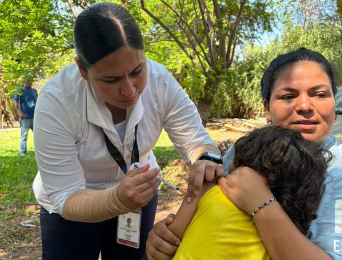 Reportan casi 12 mil dosis aplicadas contra el sarampión en 2026; esta acción fortalece la prevención y protección de la población.