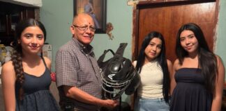Entrega licenciado Olmos apoyos de gestoría a deportistas y ciudadanos empalmenses