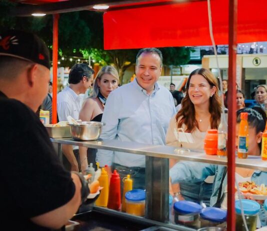 Viven Toño Astiazarán y Patty Ruibal éxito de Dogo Fest en un ambiente familiar