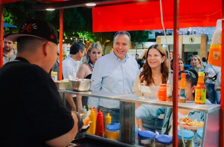 Viven Toño Astiazarán y Patty Ruibal éxito de Dogo Fest en un ambiente familiar
