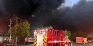 Atienden Bomberos incendio en sector del Parque Industrial