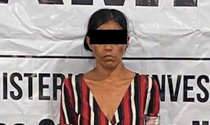Mujer detenida en posesión de poco más de 100 dosis de droga; de nombre Yaneth Sarahí “N”, de 31 años, fue sorprendida en la colonia Allende.