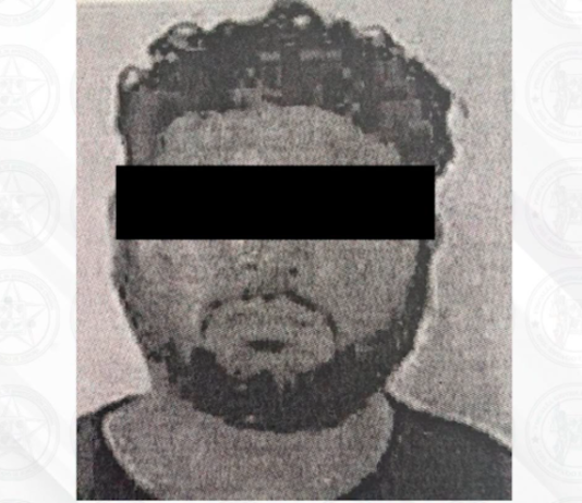 Traía consigo 70 dosis de marihuana y cocaína, y un carro robado
