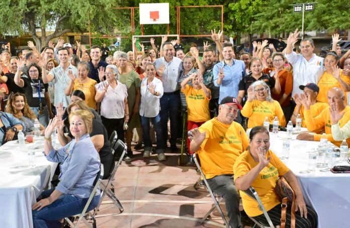 Impulsa Toño Astiazarán participación ciudadana con Presupuesto CRECES en Lomas de Madrid; con una bolsa de 100 millones de pesos, habitantes de Hermosillo proponen y deciden obras y proyectos para mejorar sus comunidades.
