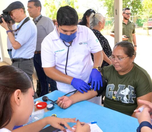 Realizan 334 acciones de salud en jornada del Ejido El Carmen