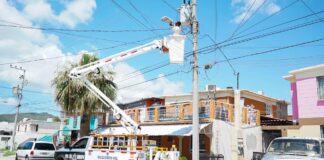 Intensifica Ayuntamiento labores de alumbrado público en el sector Luis Donaldo Colosio