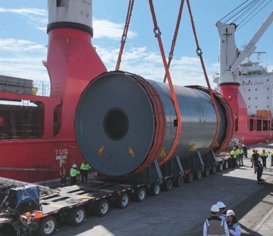 Descarga de pieza de 114 toneladas muestra capacidad logística del puerto