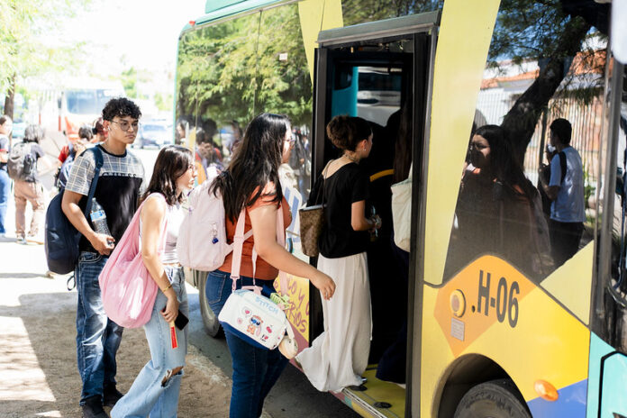 Fortalece H Bus horarios de mayor demanda en beneficio de estudiantes universitarios; a partir del lunes 14 de septiembre, la Ruta 2 con salida a las 9:15 de la noche será reforzada con una unidad soporte.