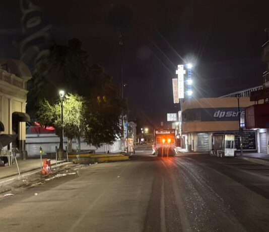 Mantiene Gobierno de Hermosillo limpieza con barrido en principales vialidades