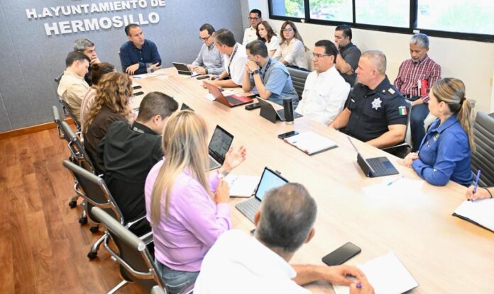 Se instala Comité de Emergencias de Hermosillo en etapa preventiva ante posible influencia del huracán “Polo”; el Presidente Municipal Antonio Astiazarán Gutiérrez instruyó reforzar acciones preventivas ante el pronóstico de lluvias, tormentas y vientos entre el 27 y 30 de septiembre.