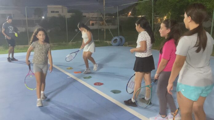 Impulsan formación deportiva con academia especializada en tenis y fútbol; con el objetivo de fomentar el desarrollo físico, técnico y personal.