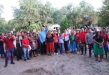Ramón Flores acerca apoyos alimentarios a comunidades del territorio yaqui