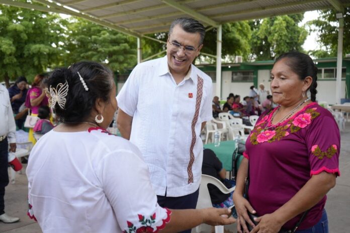 Ramón Flores refrenda respaldo a las mujeres indígenas durante conmemoración en Vícam; se reconoció la fuerza, identidad, cultura y aportación de las mujeres de los pueblos originarios de Sonora.
