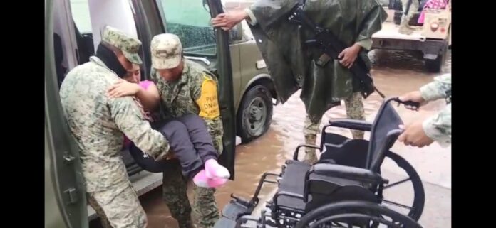 Protección Civil mantiene operativo de atención por el huracán Polo; particularmente en las zonas donde se han registrado impactos derivados de este fenómeno meteorológico.