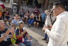 Ramón Flores fortalece diálogo con vecinas y vecinos de Punta Arena