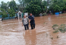 Policía Estatal brinda auxilio y protección a familias en zonas afectadas por lluvias en Sonora