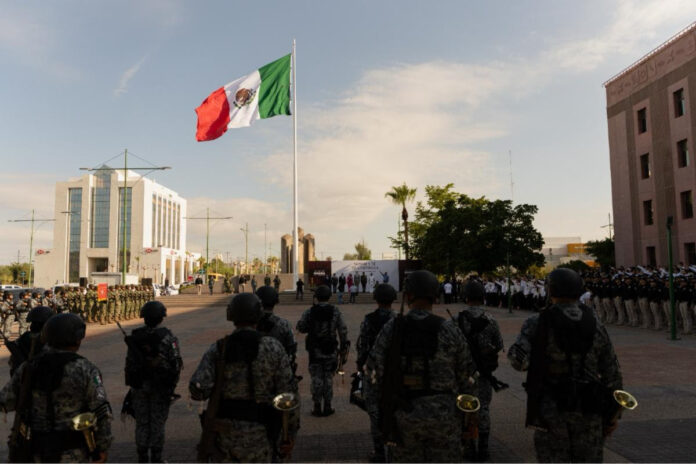 Gobierno de Sonora inicia el mes patrio con honores a la Bandera y un llamado a fortalecer el compromiso con México.
